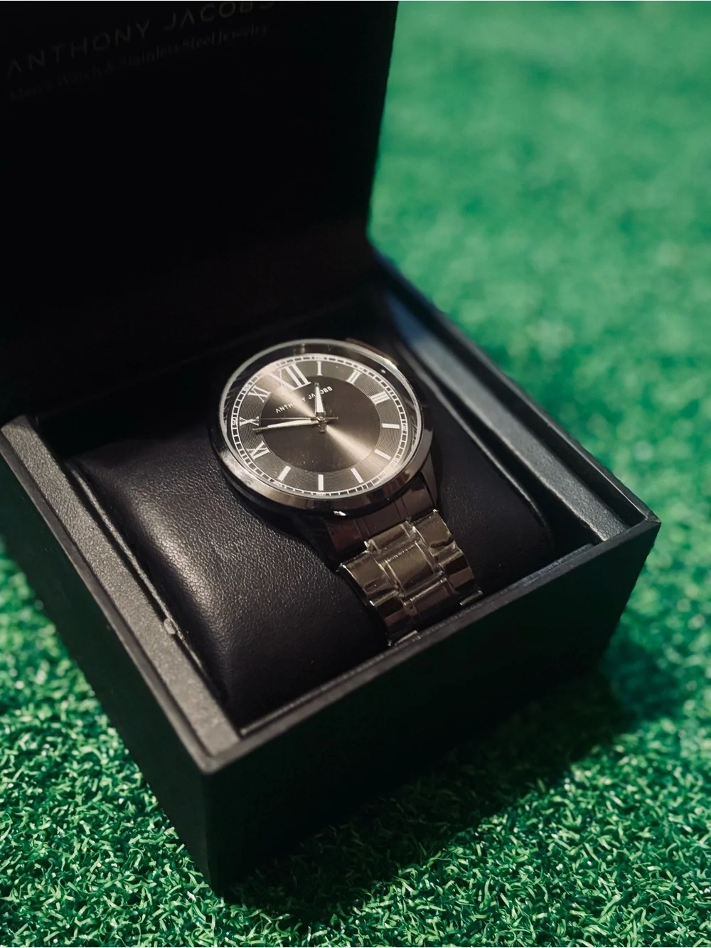 Classic Black Dial Men's Watch with Stainless Bracelet